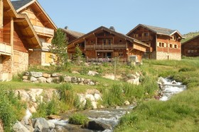 Les Chalets de L'Altiport