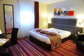 Hotel The Originals Saint-Etienne Aéroport Actuel