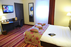 Hotel The Originals Saint-Etienne Aéroport Actuel