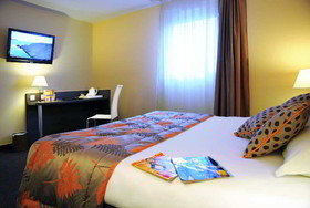 Hotel The Originals Saint-Etienne Aéroport Actuel