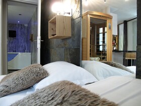 Lofts And Lakes