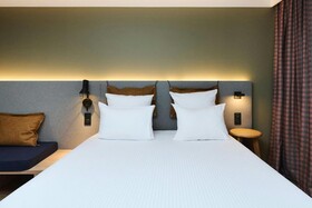 Moxy Annecy