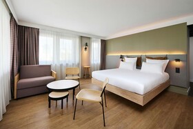 Moxy Annecy