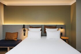 Moxy Annecy