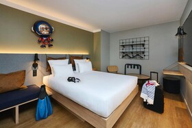 Moxy Annecy