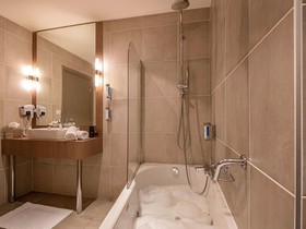 Le Splendid Hotel Lac d'Annecy - Handwritten Collection
