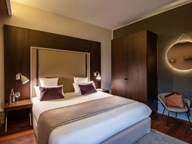 Le Splendid Hotel Lac d'Annecy - Handwritten Collection