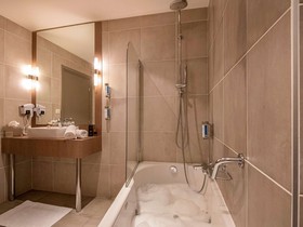 Le Splendid Hotel Lac d'Annecy - Handwritten Collection