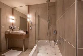 Le Splendid Hotel Lac d'Annecy - Handwritten Collection