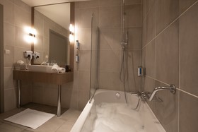 Le Splendid Hotel Lac d'Annecy - Handwritten Collection