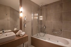 Le Splendid Hotel Lac d'Annecy - Handwritten Collection