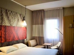 ibis Lyon Caluire Cité Internationale