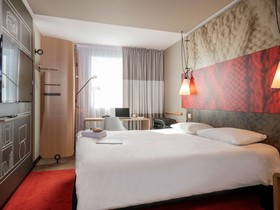ibis Lyon Caluire Cité Internationale