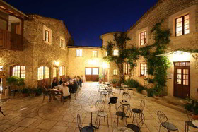Auberge La Plaine - The Originals Relais