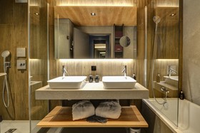 Alpina Eclectic Hôtel & Spa