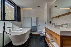 Black Pearl Chalet