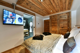 Black Stone Chalet