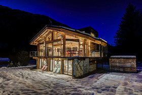 Chalet Red Fox
