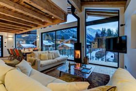 Chalet Red Fox