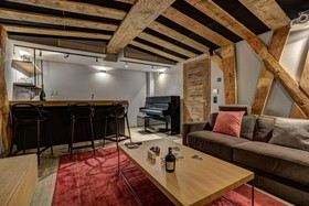 Chalet Red Fox