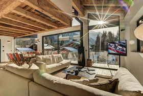 Chalet Red Fox