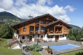 Le Cerf Amoureux Hotel