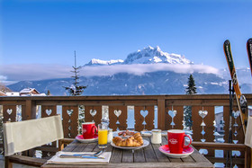 Les Roches Sweet Hotel & Spa