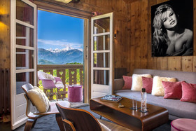 Les Roches Sweet Hotel & Spa