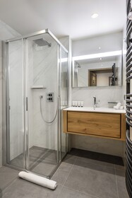 Le C by Alpine Residences