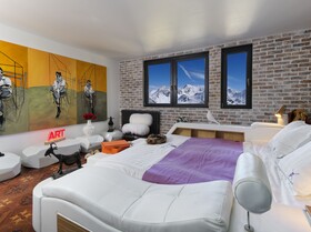 Snow Lodge Hotel
