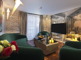 Snow Lodge Hotel