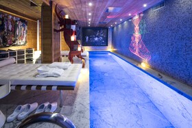 Snow Lodge Hotel