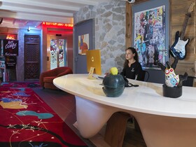 Snow Lodge Hotel