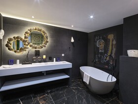 Snow Lodge Hotel