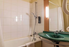 B&B HOTEL Grenoble Université