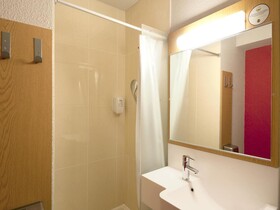 B&B Hôtel Grenoble Centre Alpexpo