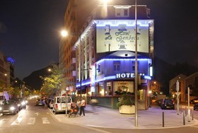 Hotel The Originals Grenoble Gambetta