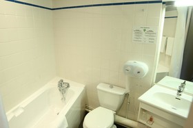 Hotel The Originals Grenoble Gambetta