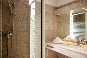 The Originals Boutique, Hotel Les Trois Roses, Grenoble Meylan