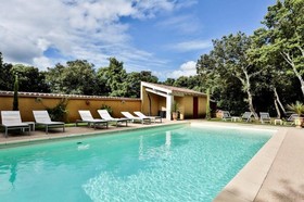 Logis La Bastide De Grignan Hotel & Restaurant La Chênaie