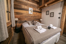 Kashmyre Chalet Luxe Chauffeur Sauna
