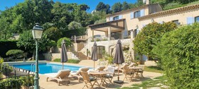 Loup Castel Boutique Hotel B&B
