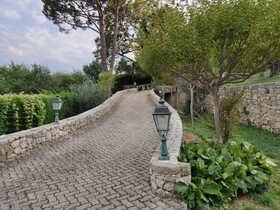 Loup Castel Boutique Hotel B&B