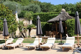 Loup Castel Boutique Hotel B&B