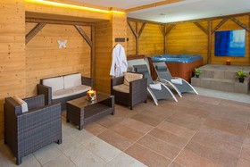 Hotel Base Camp Lodge