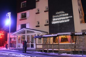 Hotel Base Camp Lodge