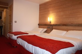 Hotel Base Camp Lodge