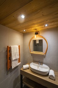Hotel Base Camp Lodge