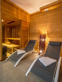 Hotel Base Camp Lodge
