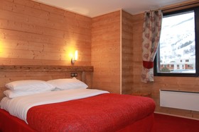 Hotel Base Camp Lodge